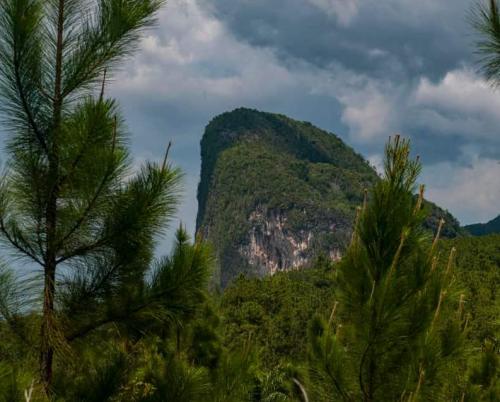 I invite you to the Sugar Loaf in Pinar del Río